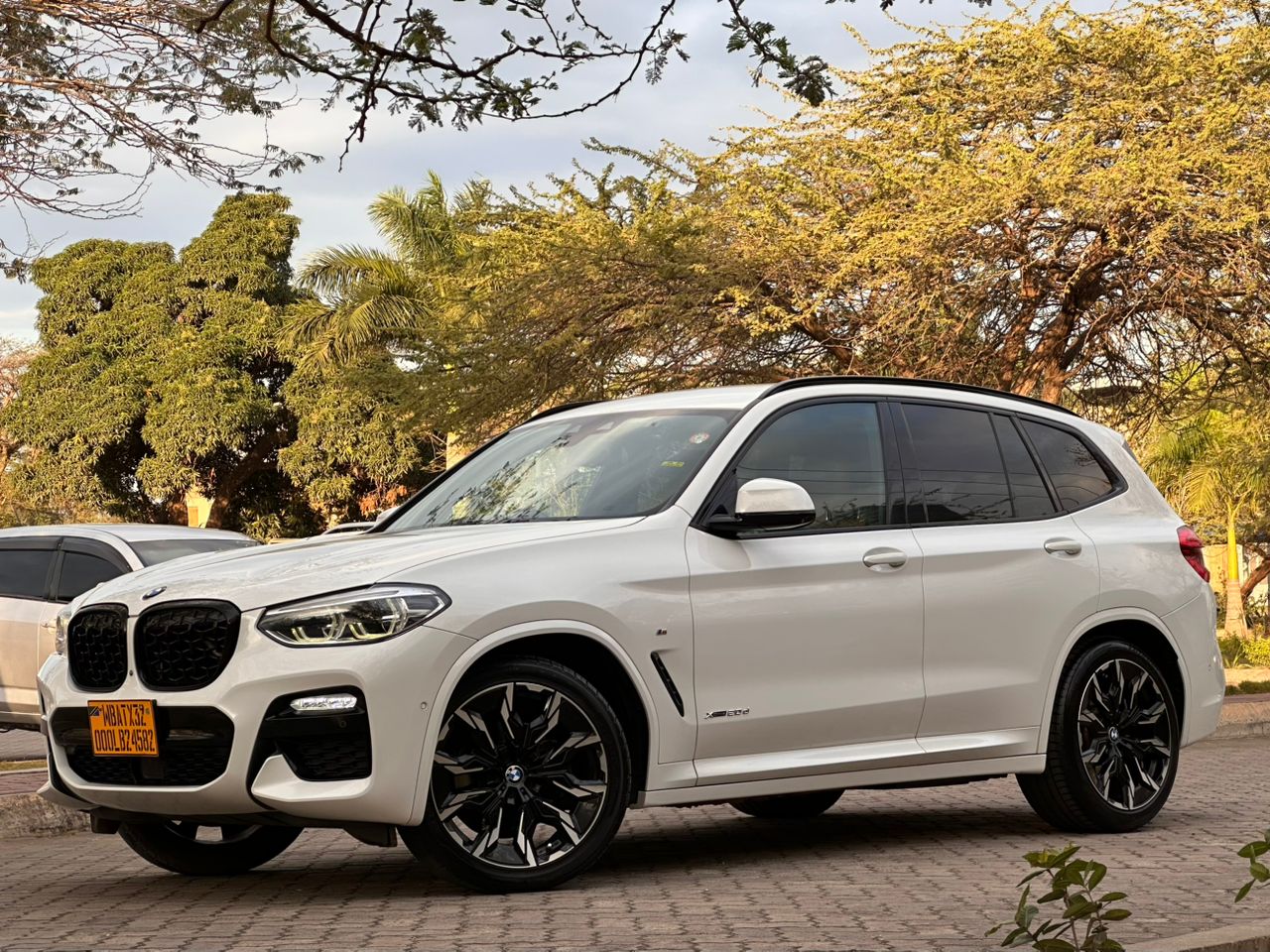 BMW X3 NEW MODEL thumbnail 2